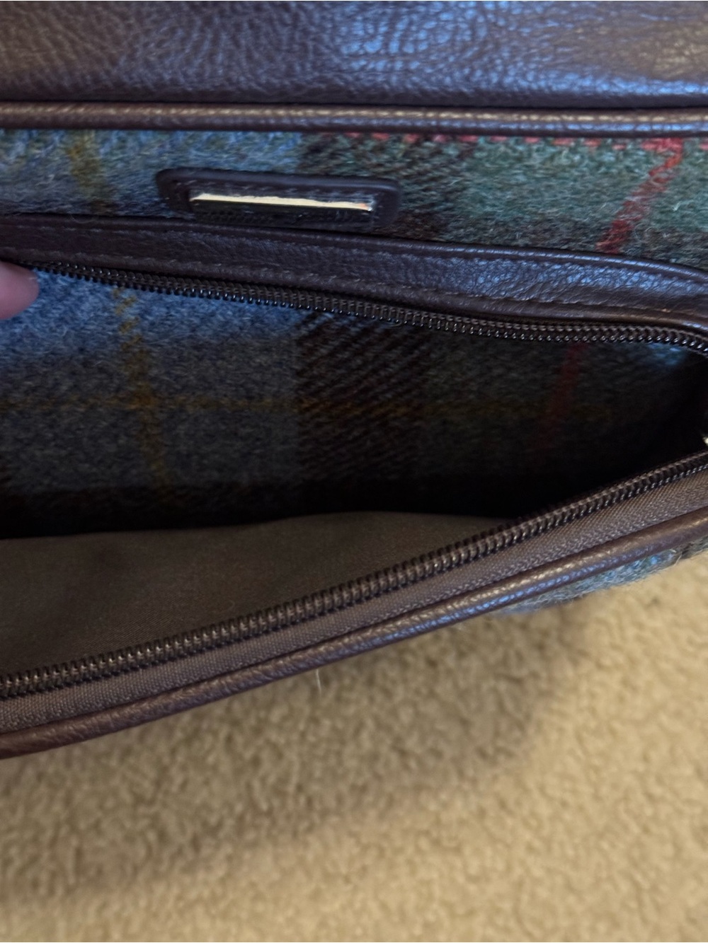 Glen Appin and Harris Tweed Plaid Crossbody Bag with Adjustable Strap - Picture 8 of 9